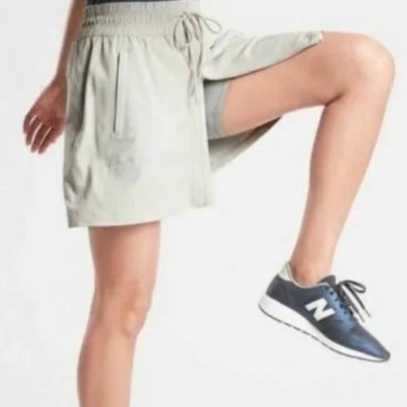 ATHLETA tan zip front Skorts - Picture 13 of 13